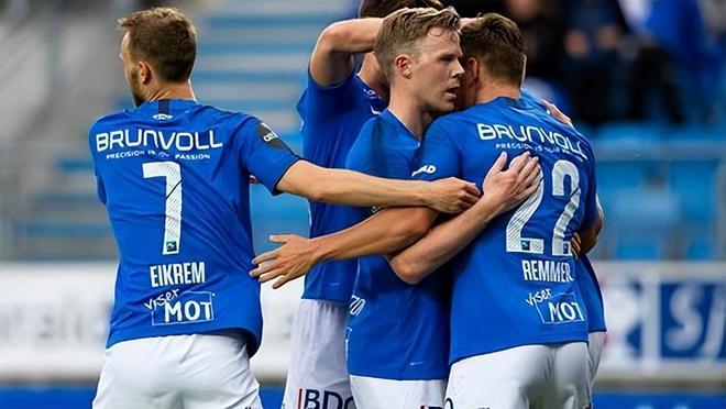 青少年群体 青少年群体